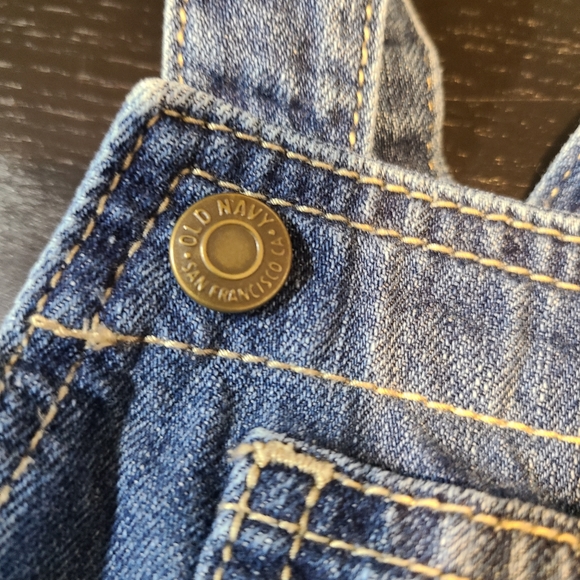 Baby girls old navy skirt all denim dress - Picture 2 of 3